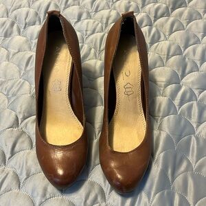 Brown & tan size 40 Aldo heels